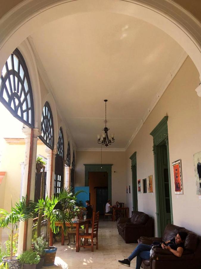 ホテル Hostal Zocalo メリダ エクステリア 写真