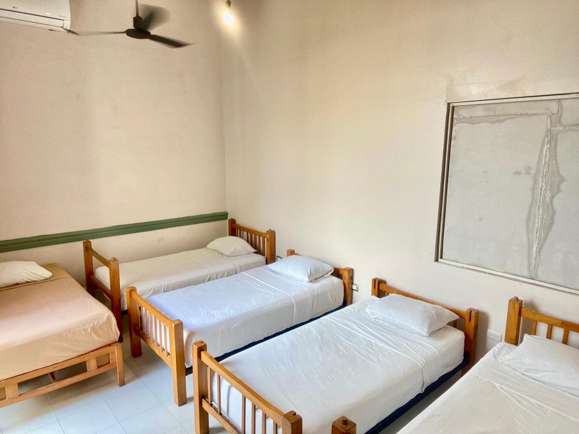 ホテル Hostal Zocalo メリダ エクステリア 写真