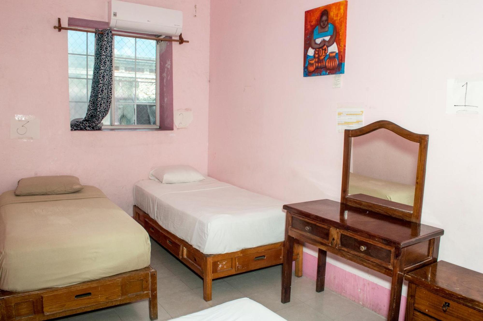 ホテル Hostal Zocalo メリダ エクステリア 写真