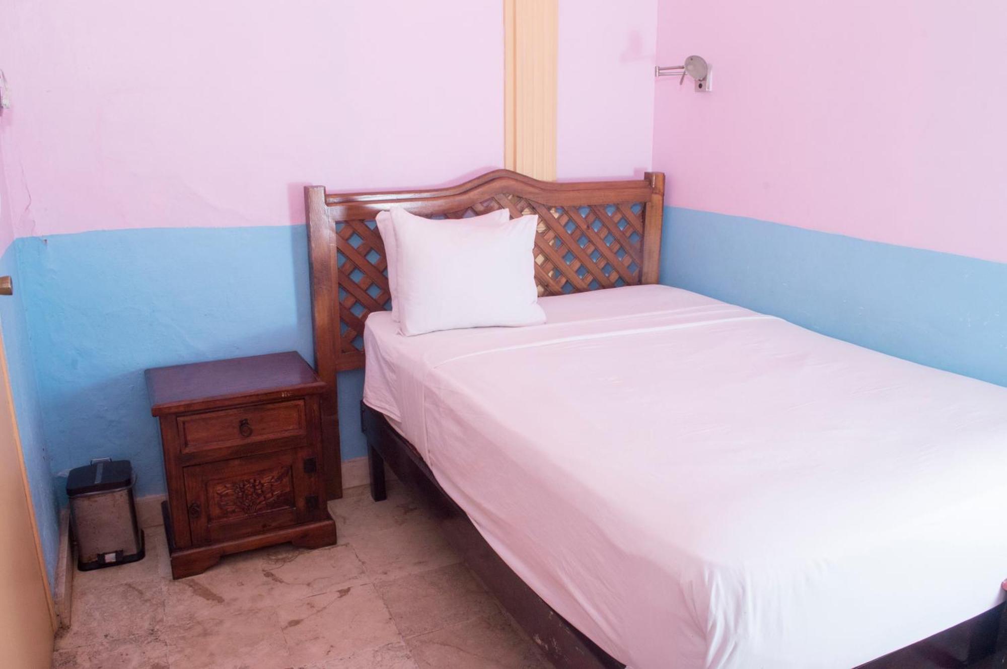 ホテル Hostal Zocalo メリダ エクステリア 写真