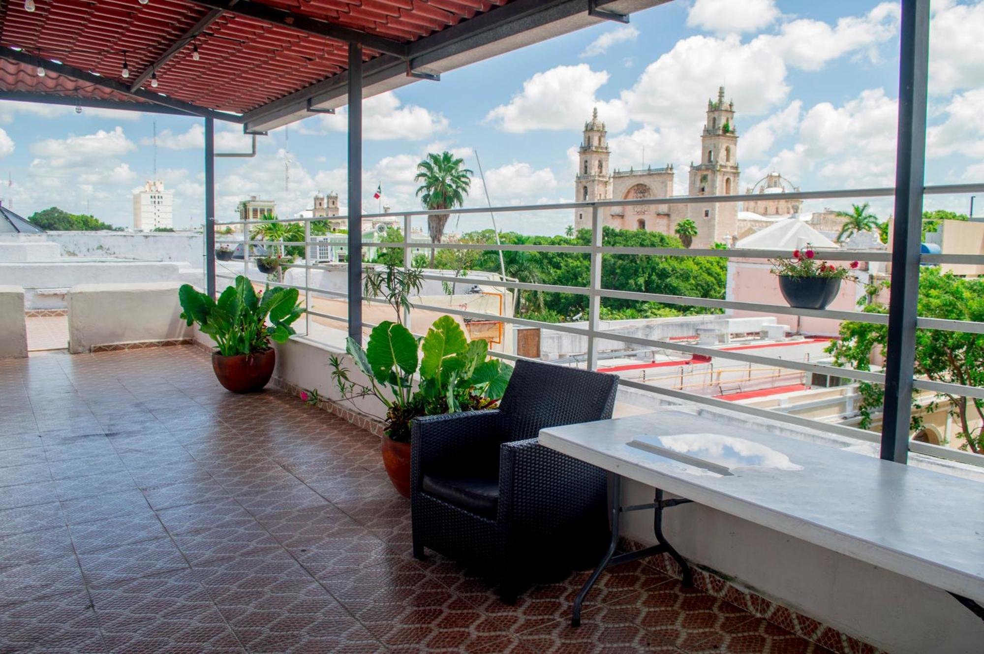 ホテル Hostal Zocalo メリダ エクステリア 写真