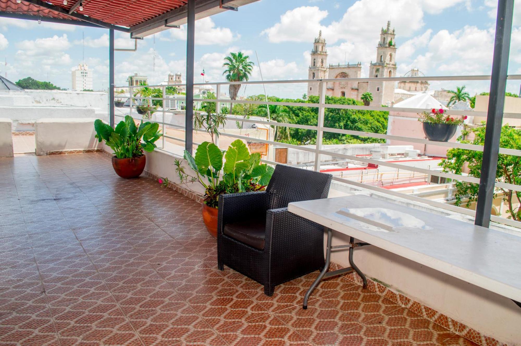 ホテル Hostal Zocalo メリダ エクステリア 写真